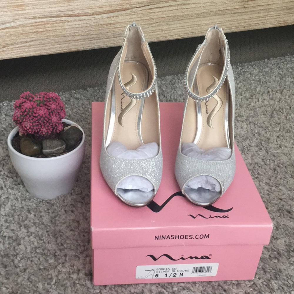 Bridal heel